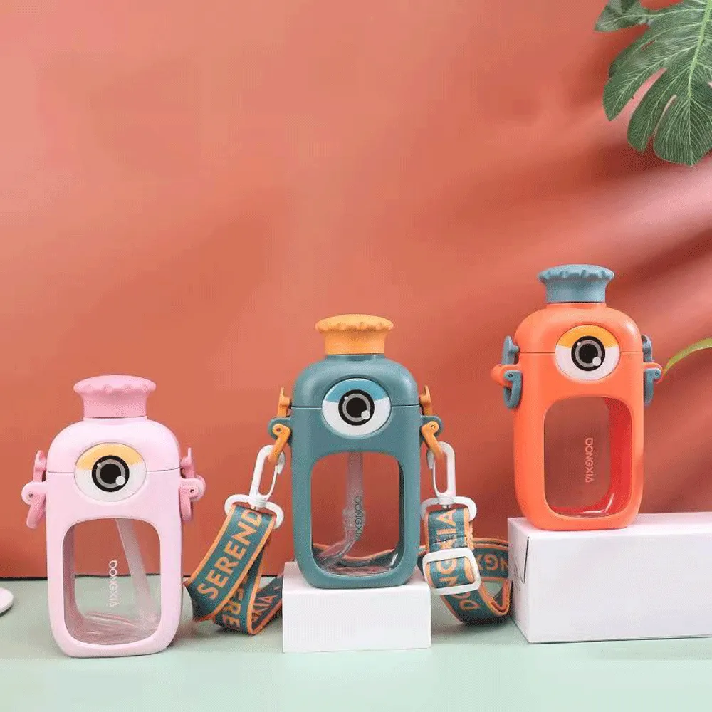 Big Eyed Cartoon Design Sipper Water Bottle.(380ml)